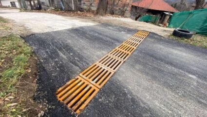 Ремонтираха пътни участъци в малките населени места в община ...