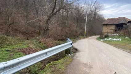 Ремонтираха пътни участъци в малките населени места в община ...