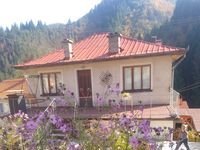 Стаи за гости Рехатъ къща - село Коритата, Община Рудозем