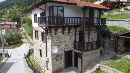 Къща за гости Ния - село Виево, Община Смолян