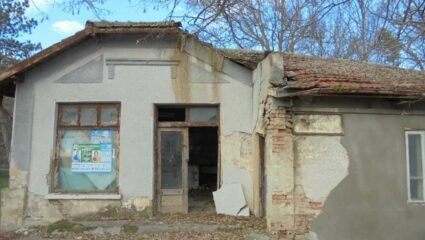 Продава Търговски имот в с. Росеново за 8696.00 лв. на търг от ЧСИ