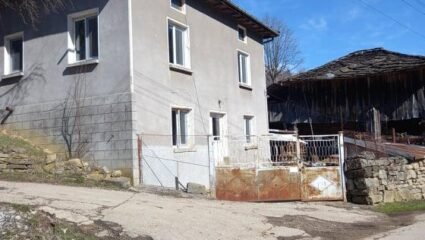 Къщи, вили в с. Селище - Обяви на изгодни цени! — Bazar.bg