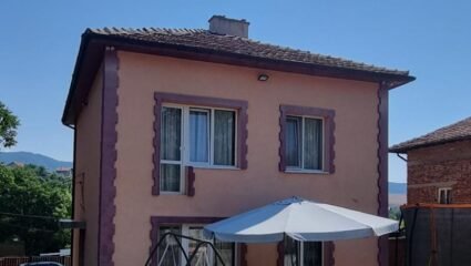 Къщи, вили в гр. Бобов дол - Обяви на изгодни цени! — Bazar.bg