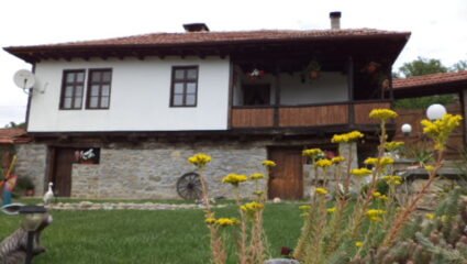 Къща за гости Бела - село Хлевене, Община Ловеч
