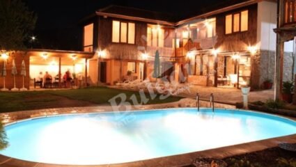 Атрактивен имот представляващ действаща къща за гости в с ...