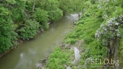 село Дълбок Дол Област Ловеч, Община Троян | Selo.BG