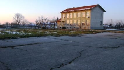 с. Ясно поле