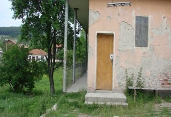 с.Велковци - Град Брезник