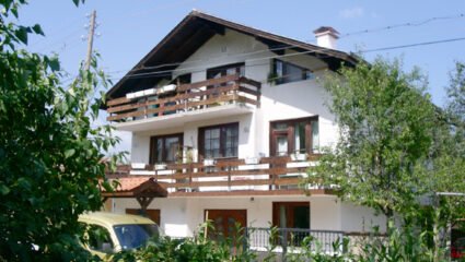 Къща за гости Гарата - град Вършец, Област Монтана