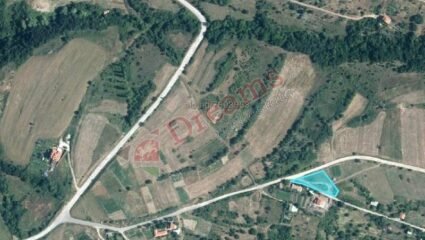 Земеделски имот в село Дъбрава община Благоевград Земеделска земя ...