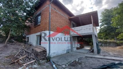 Широко поле, Продава КЪЩА общ. Кърджали, с. Широко Поле Двуетажна ...