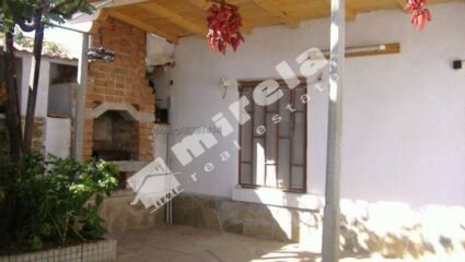 Къща, 90 кв.м, област Бургас, община Карнобат Едноетажна къща 90 ...