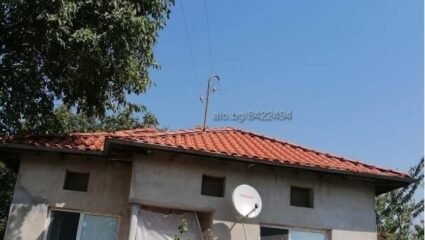 Едноетажна къща с двор в с. Бутово, община Павликени Едноетажна ...