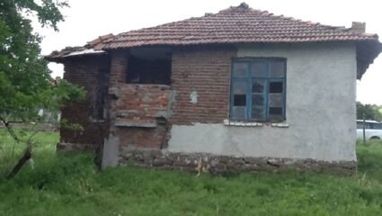 Хаджиите, Голям парцел 1925 кв.м. със стара къща в община Карнобат ...