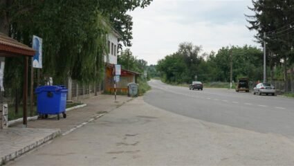 Тополовец- селото на кръстопът и без път - Нашата тема