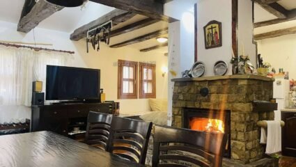 Жеравна, Нова по-ниска цена! Реставрирана самостоятелна къща в с ...