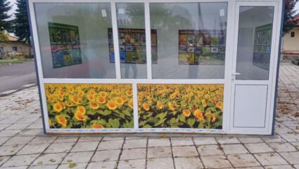 Отопляема автобусна спирка правят за децата в с. Гуслар - Про Нюз ...