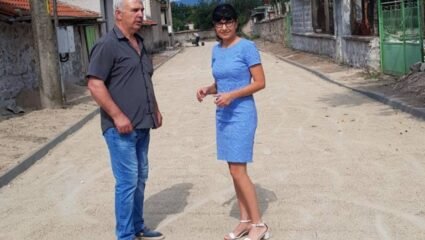 Народният представител Данка Люртова се срещна с кметове на ГЕРБ в ...