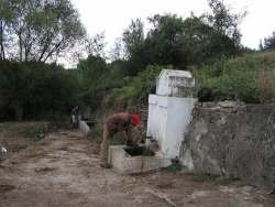 Разрушена е оградата, разделяща видинското село Извор махала от ...