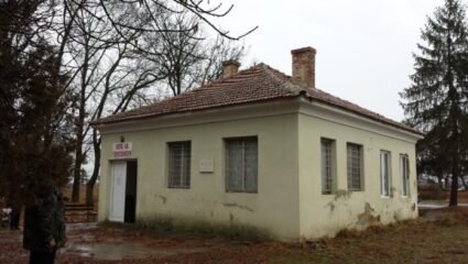 Община Сливен ремонтира пенсионерския клуб в село Панаретовци ...