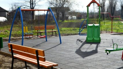 Правят детска площадка в Капитан Андреево, ремонтират читалища ...