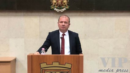 Председателят на Общински съвет Благоевград Радослав Тасков свиква ...