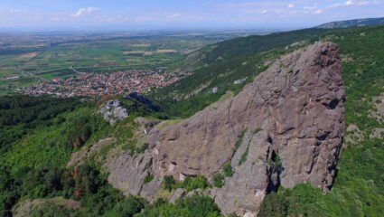 Връх Кулата - параклис Свети Георги над село Устина » Вила.бг ...