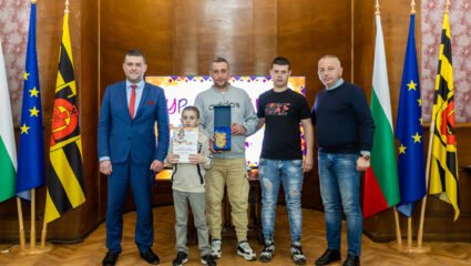 Наградиха победителите на СУРВА 2023 - СНИМКИ - zaPernik.com