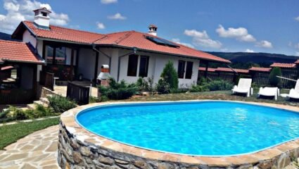 Къща за гости Света Елена - село Бръчковци, Община Елена