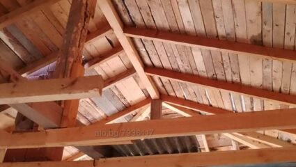 Имот в село Невестино, община Карнобат Едноетажна къща 80 кв.м РЗП ...