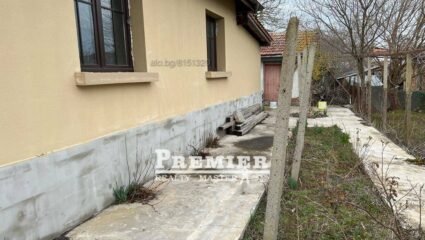 Къща в село Тръстиково! Едноетажна къща 75 кв.м РЗП 700 кв.м двор ...