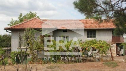 Ексклузивно! Двуетажна масивна къща в с. Деветаки, община Ловеч ...