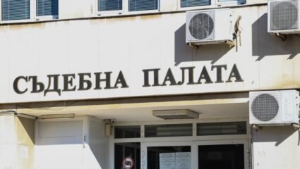 Разследване на убийство и последвало самоубийство в село в община ...